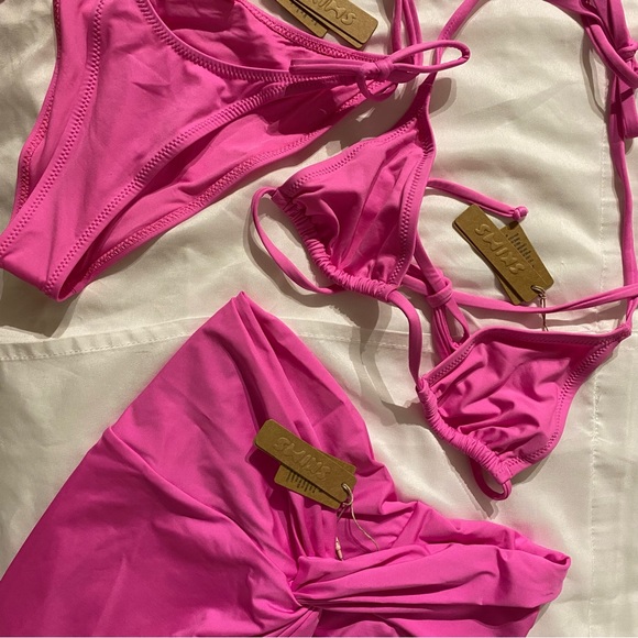 SKIMS Swim Sarong in TAFFY - Picture 6 of 6